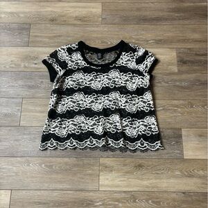 Torrid Top Sz 1 Black Lace Crop Whimsigoth Beetlejuice Vibes Date Night Party